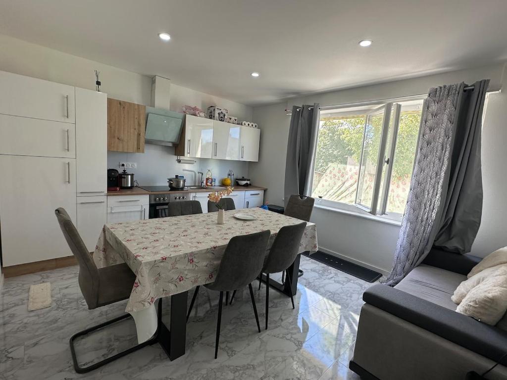 Relaxing Private Retreat, Near the Rhine river!, Huningue