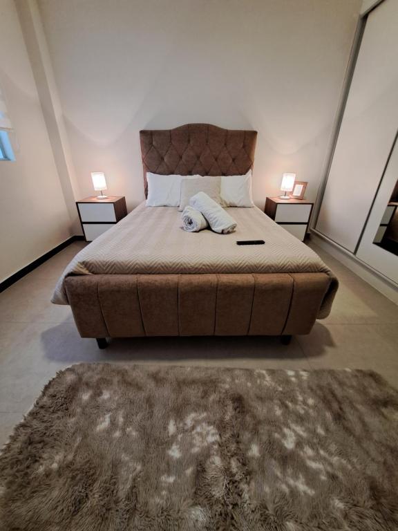 Cómodo departamento en barrio petrolero - 2