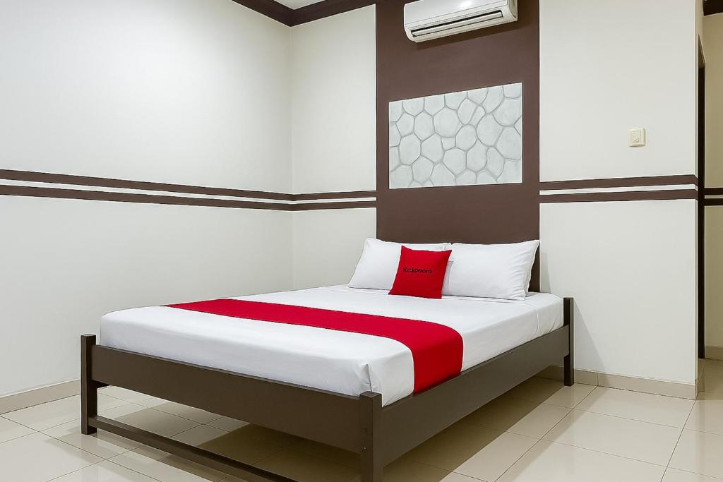 RedDoorz at Hotel Mutiara Kuningan, Sangkanurip