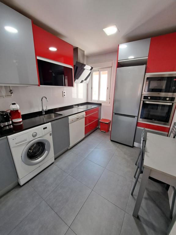 céntrico, tranquilo, garaje, colchones visco, ascensor, luminoso y wifi, Logroño