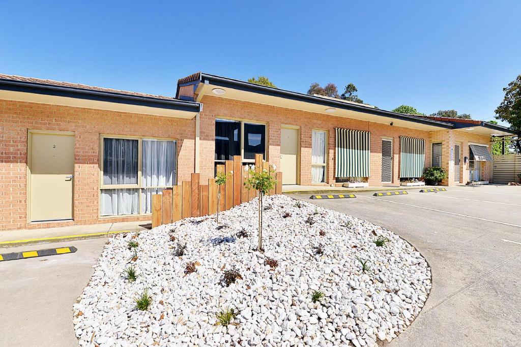 Cranbourne Motor Inn photo