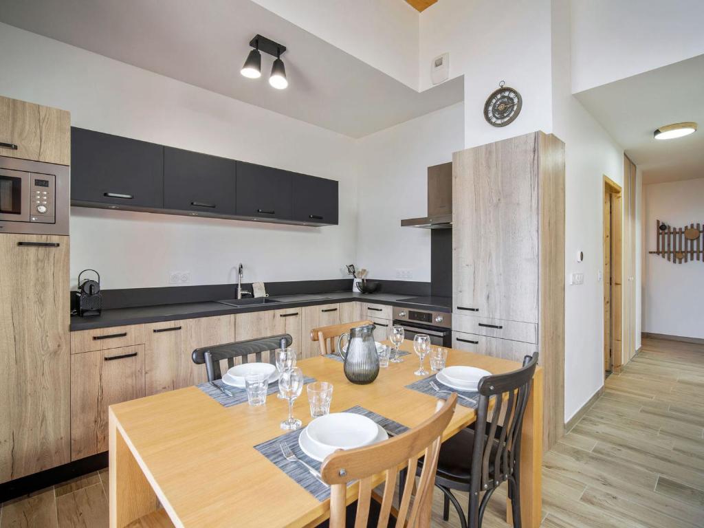 Appartement T3 confortable à Les Saisies avec balcon et parking - 3
