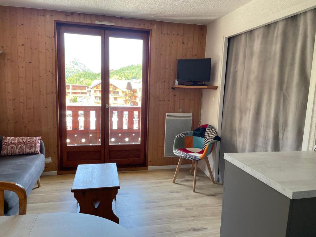 Studio cabine 4 pers. 3* avec balcon exposé Nord-Ouest - FR-1-263-607 - 2