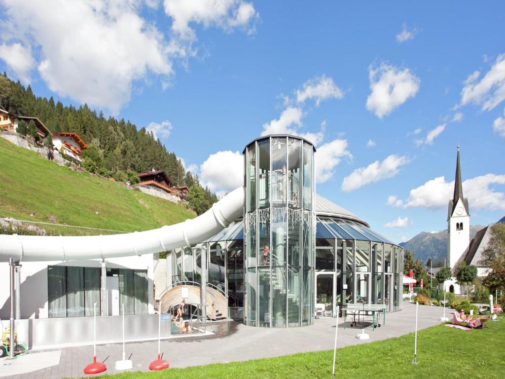 Chalet for 10 people with access to the swimming pool - 4