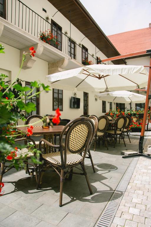 Le Petit Paris — Hotel in Cluj- Napoca
