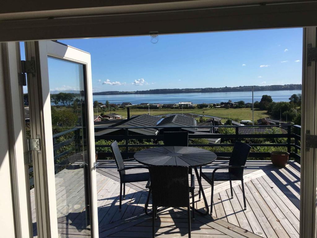 Newly Restored Cottage With Panoramic Sea Views, Aabenraa