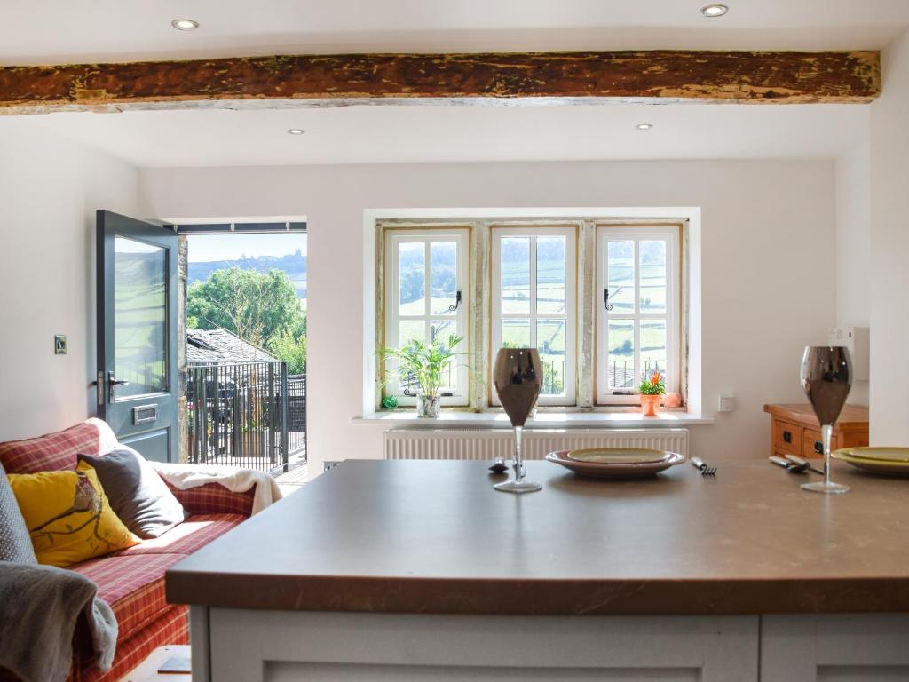 Kestrel Cottage, Holmbridge