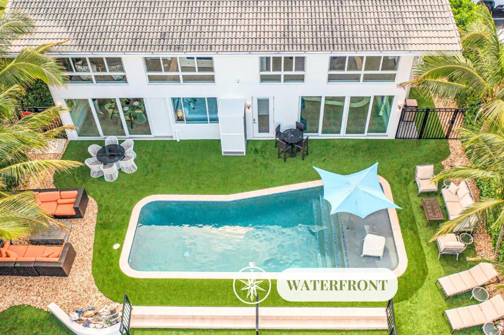 Retreat by Beach Waterfront Lago Key, Fort Lauderdale