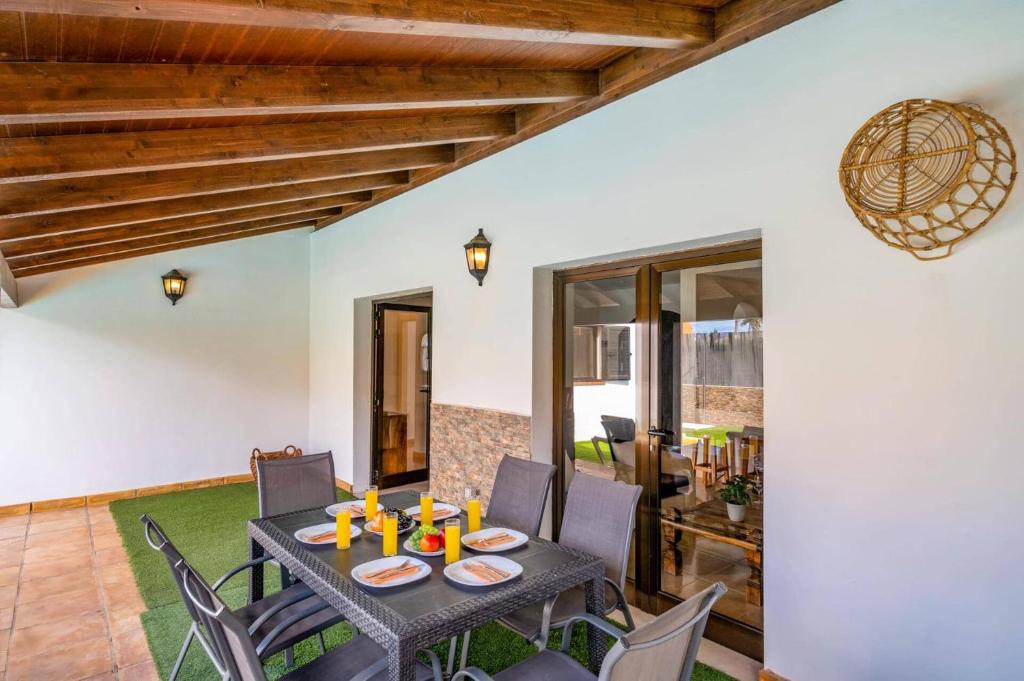 Villa Casablanca by Villa Plus - 3