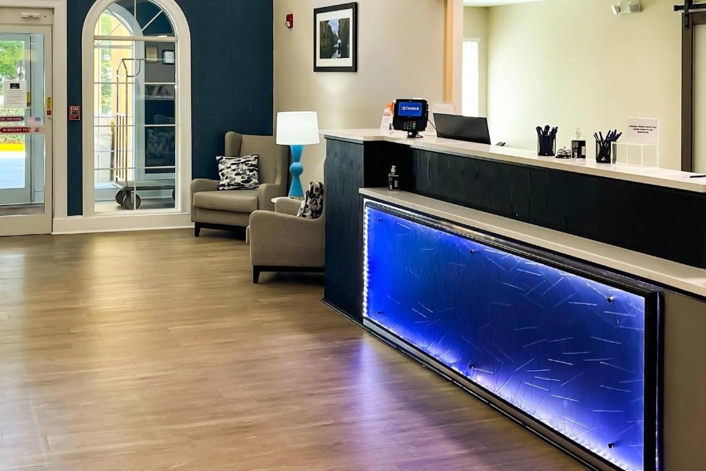 フロント・ロビー