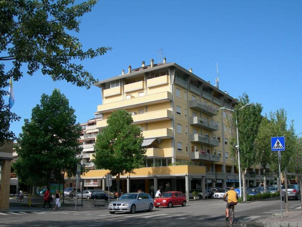 Spacious apartment near the beach - 4