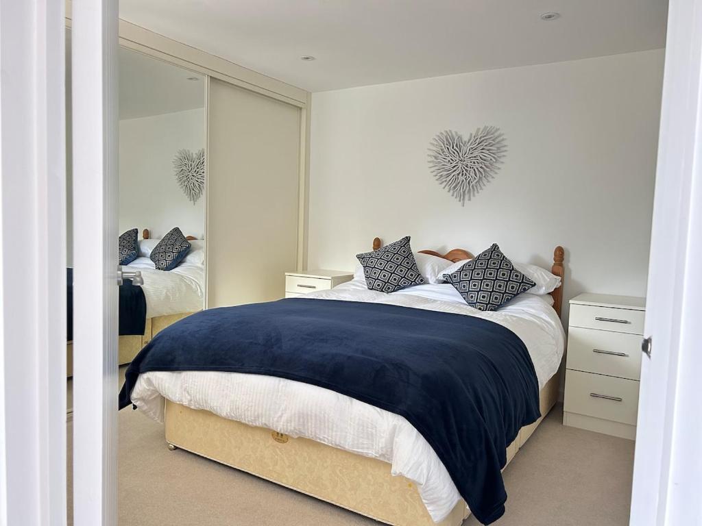 Private Garden Retreat 2BR Modern Comfort, Emsworth