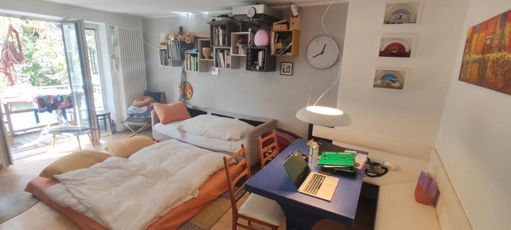 OKTOBERFEST central one bedroom upto four pax - 4