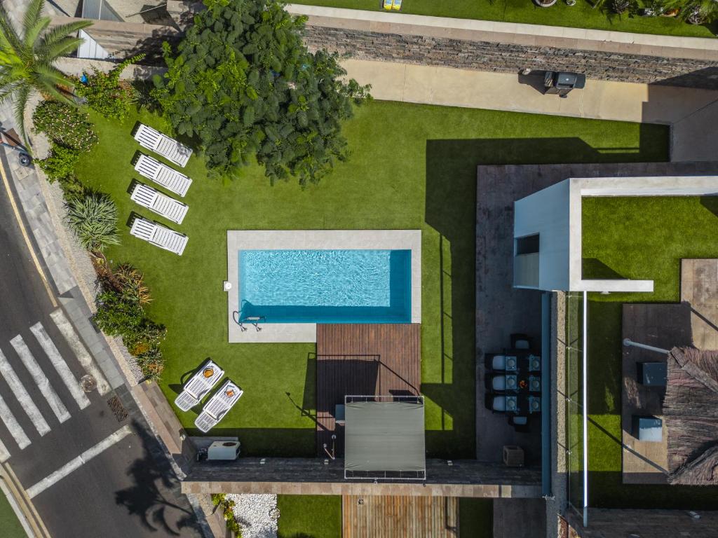 Villa Playa del Duque, Costa Adeje by Paramount Holidays - 4