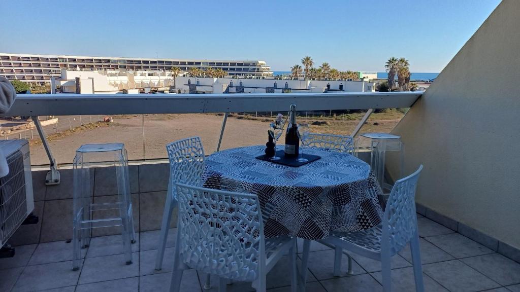 Le cap d'agde quartier naturiste Héliopolis E - 3