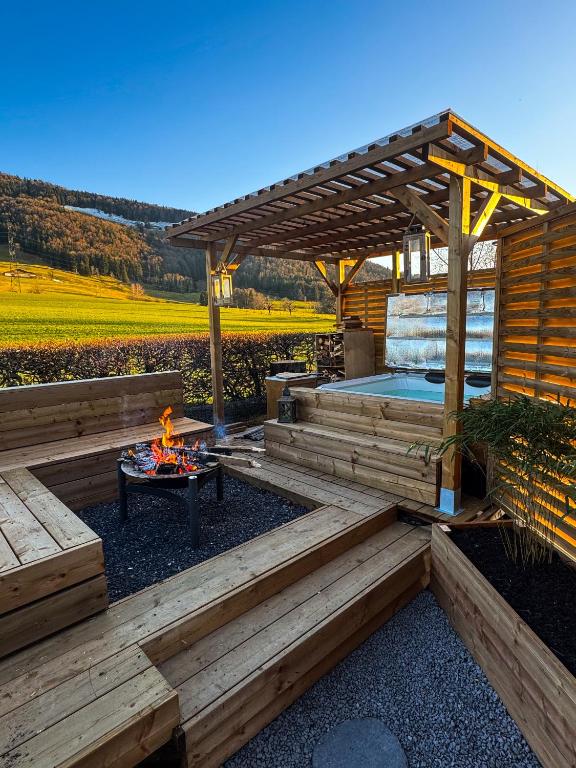 Juralodgespa Détente avec jacuzzi et vue, Courrendlin