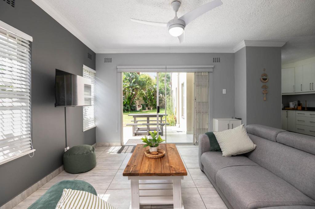 Ballito Rocks 5, Ballito