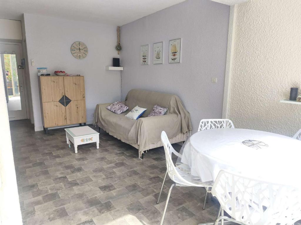 Bel Appartement T2 Climatisé avec Jardin et Wifi, à 150m de la Plage, Valras-Plage - FR-1-701-55 - 2