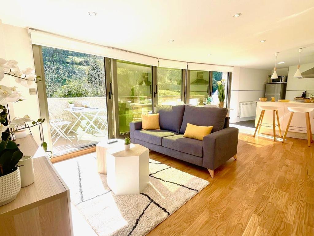 The Cliffs - Montmar, Viveiro