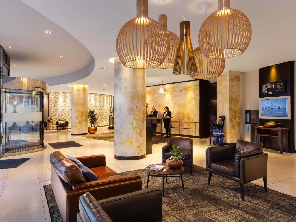 โรงแรมโนโวเทล ลอนดอน ทาวเวอร์บริดจ์ (Novotel London Tower Bridge)