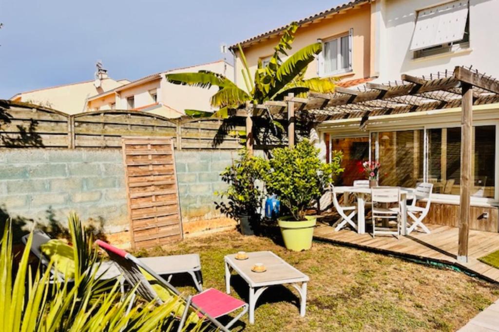 Spacious house in La Rochelle near the beaches - 1
