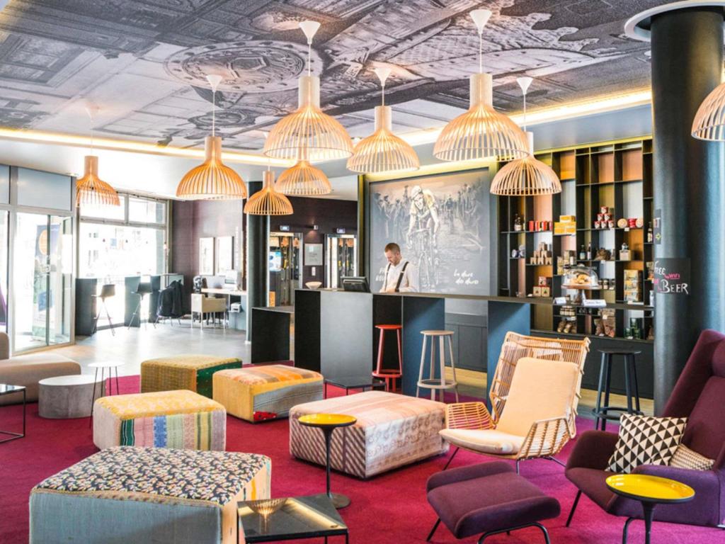 Bar/lounge