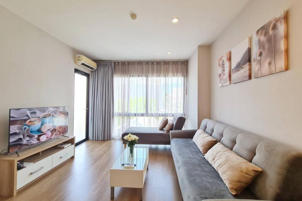 Specious Condo At Nimman With Rooftop Pool, Čiang Mai