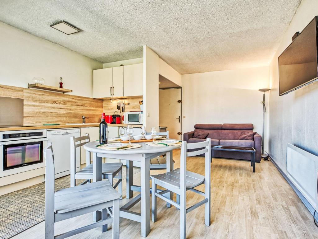 Apartment Casino-19 by Interhome - 3
