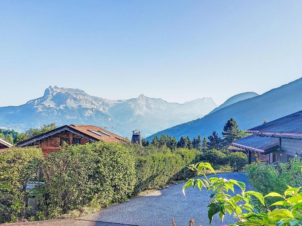 Holiday Home Les Chalets de La Combe by Interhome - 2