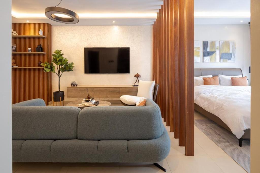 Belfast studio-Blue Waters Property Management, Akra