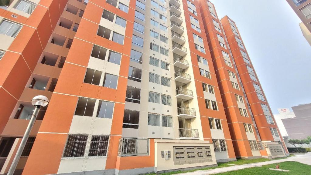 Dúplex con Terraza en Condominio Los Parques del Callao, San Antonio