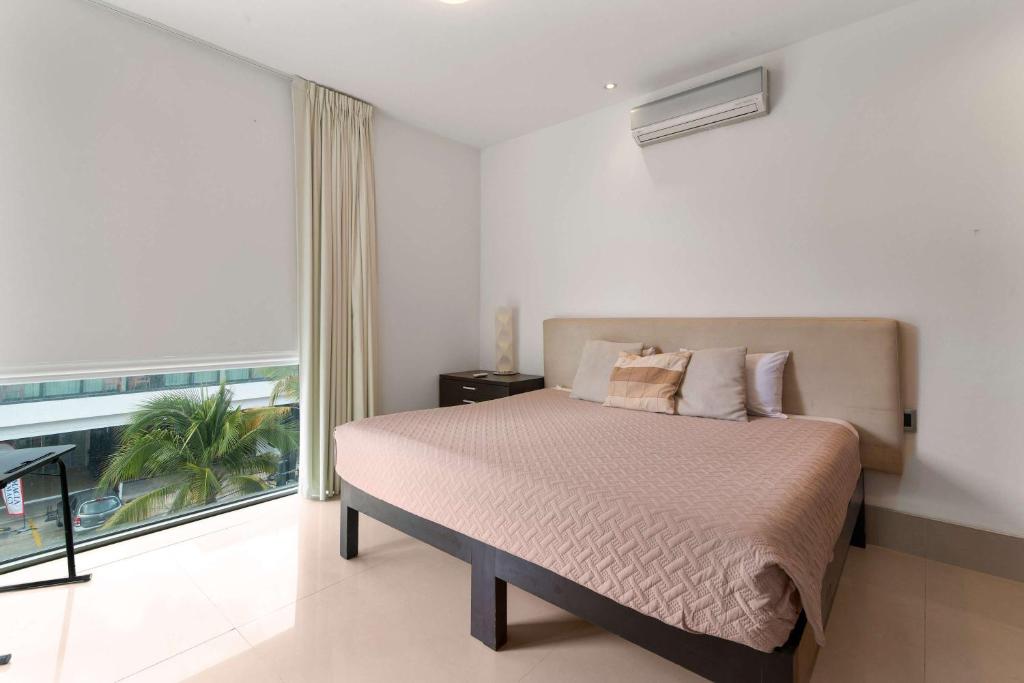 Modern 2BR Condo at The Building Loft - Pool - 3
