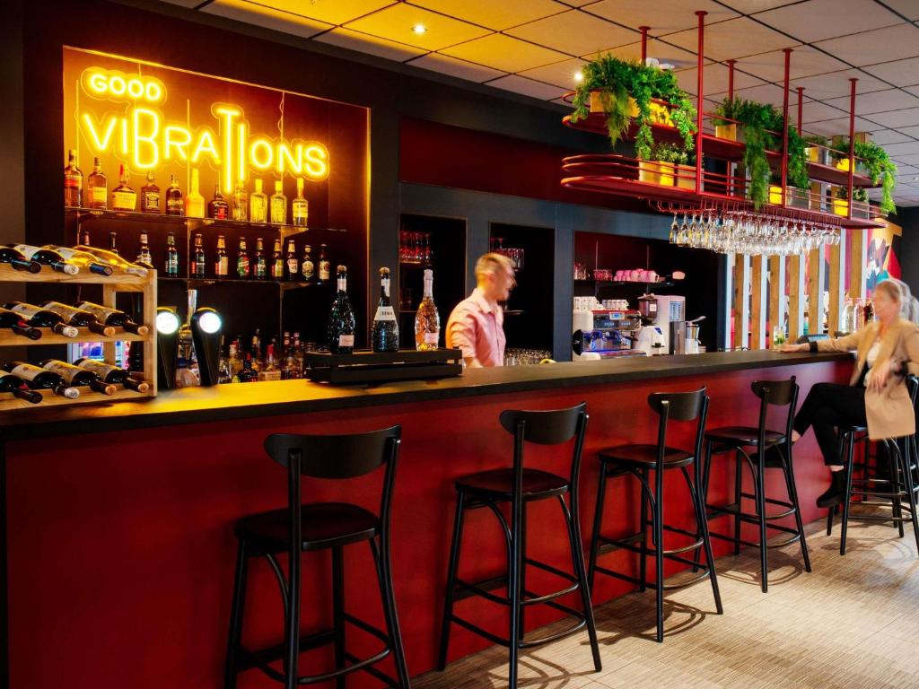 Pub/Lounge