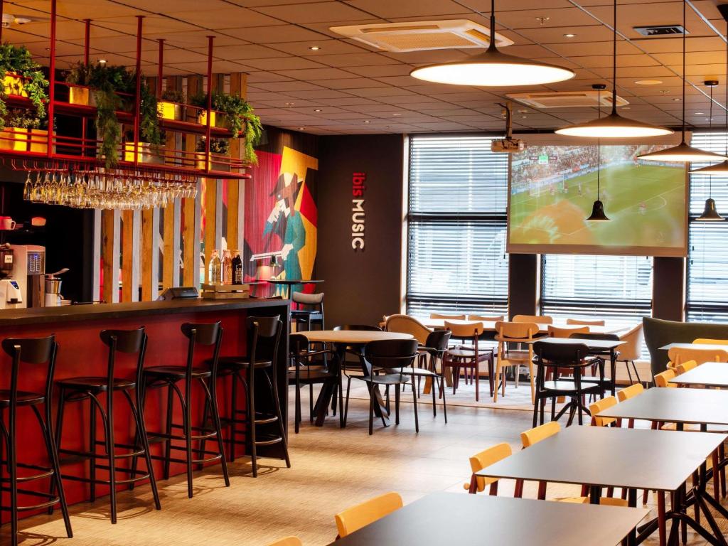 Pub/Lounge