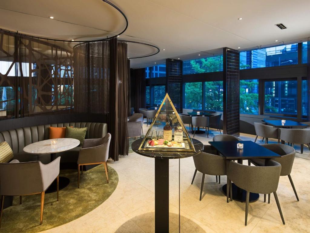이비스 스타일 앰배서더 서울 강남의 세련된 로비