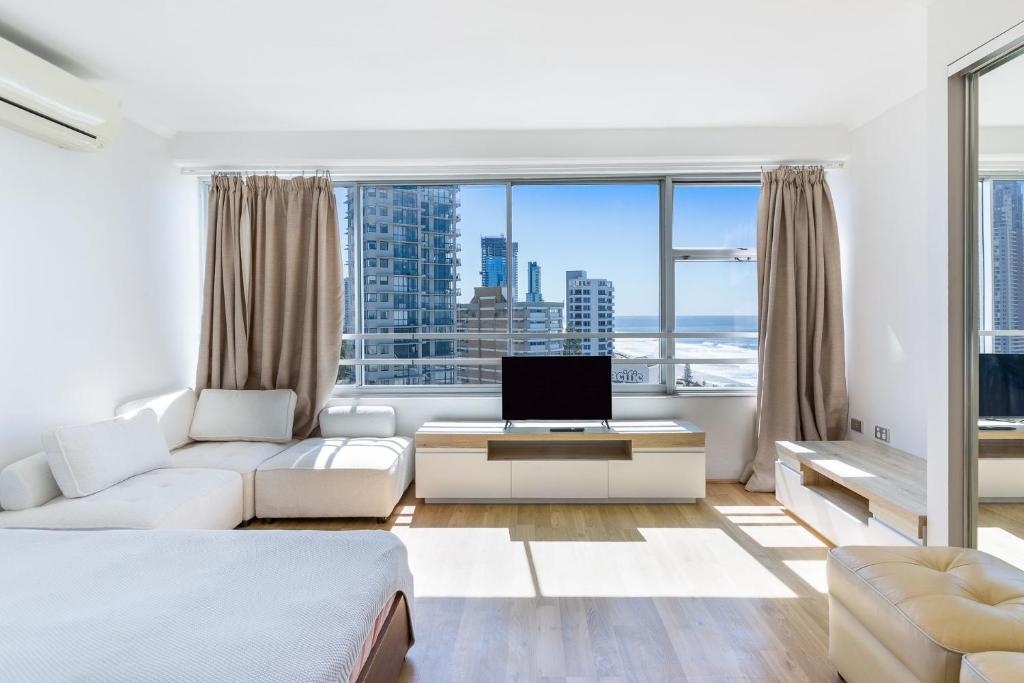 Relaxing Studio w Oceanview Housemark Escapes, Gold Coast