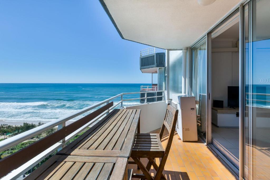 Oceanview Studio Retreat by Housemark Escapes, Gold Coast