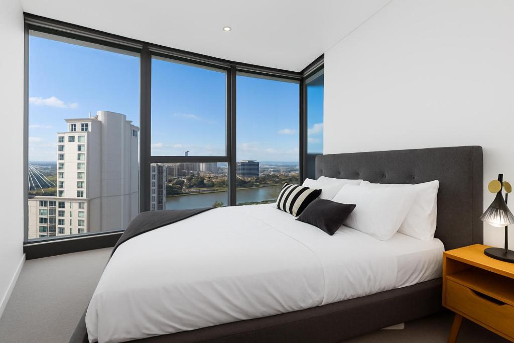 Gorgeous views 2BR2B apt free parking pool gym, Brisbane
