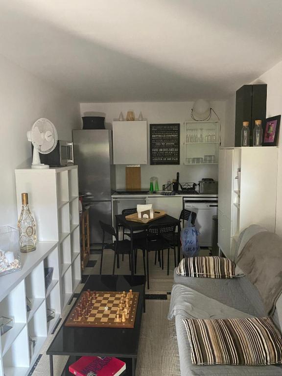 Charming garden apartment Lorettes, Saint Tropez