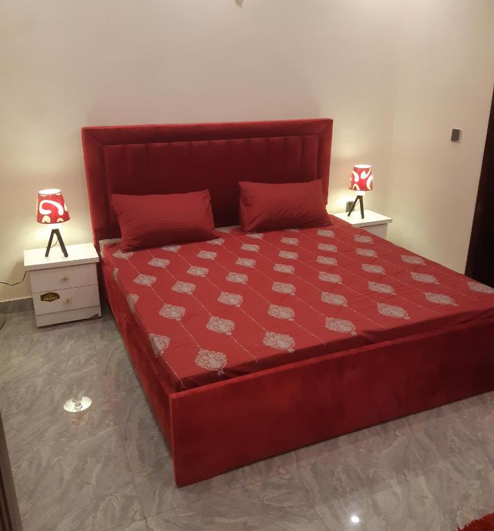 Guest House, Karáčí