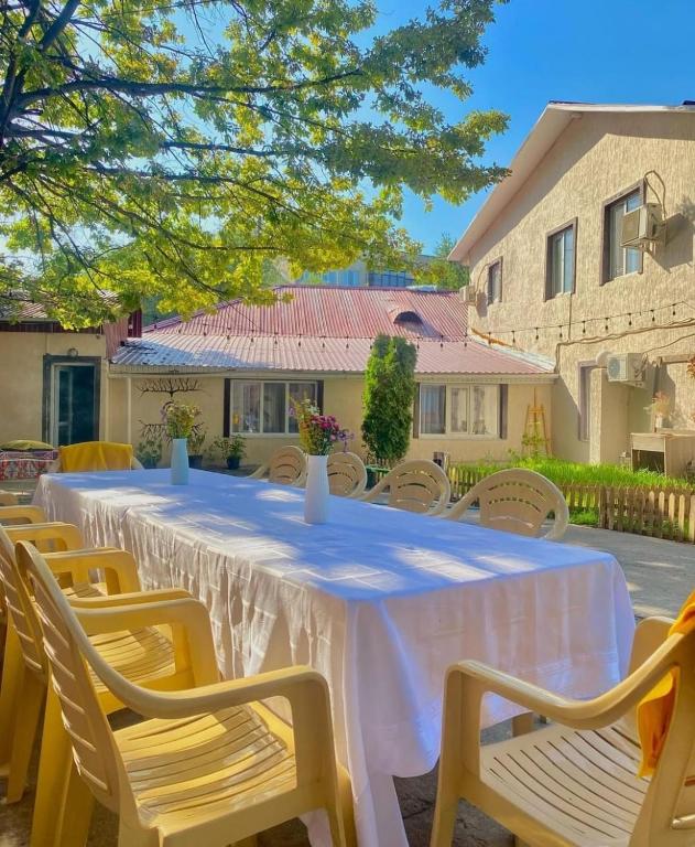 Ethno Adventure Camp Hostel, Almaty