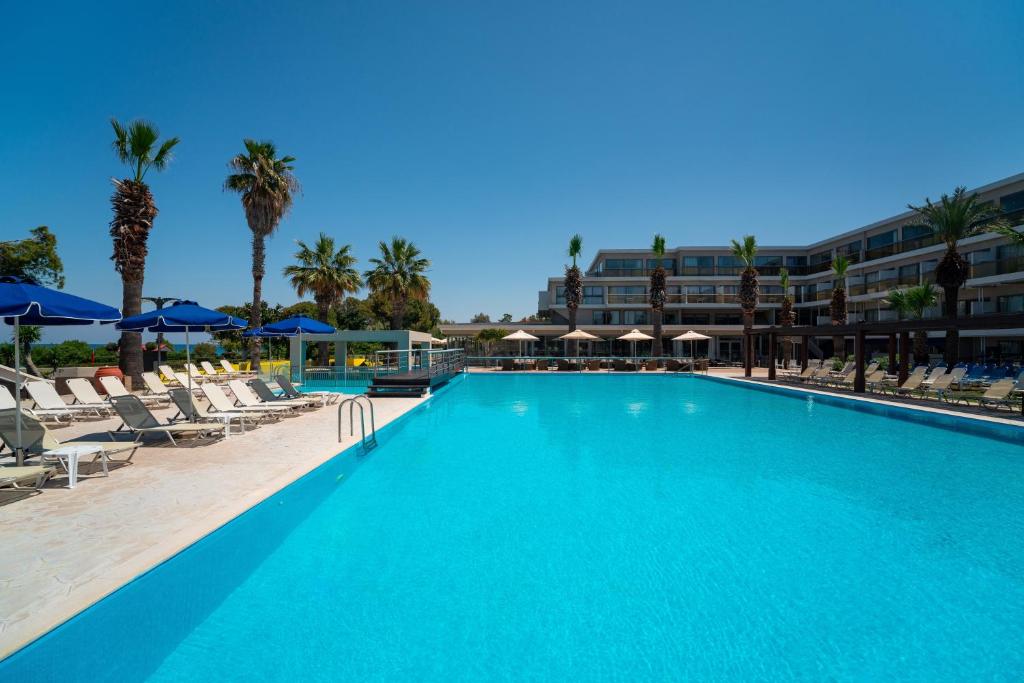 スイミングプール