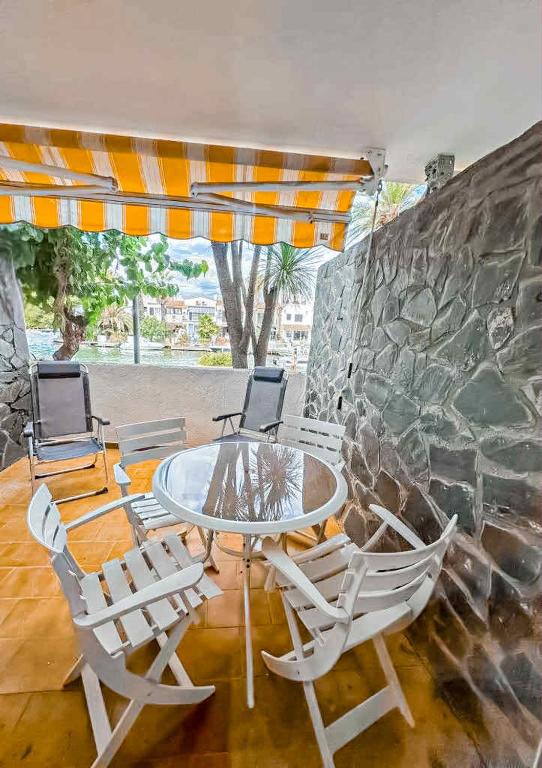 La Terrasse vue sur Canal, Empuriabrava