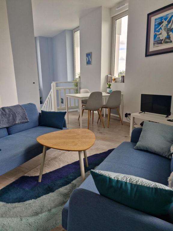Quiet duplex in historic town centre, Perros-Guirec