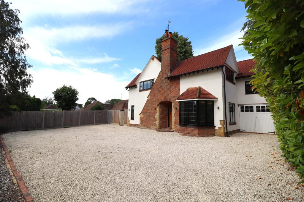 Beautiful arts and crafts home, East Grinstead