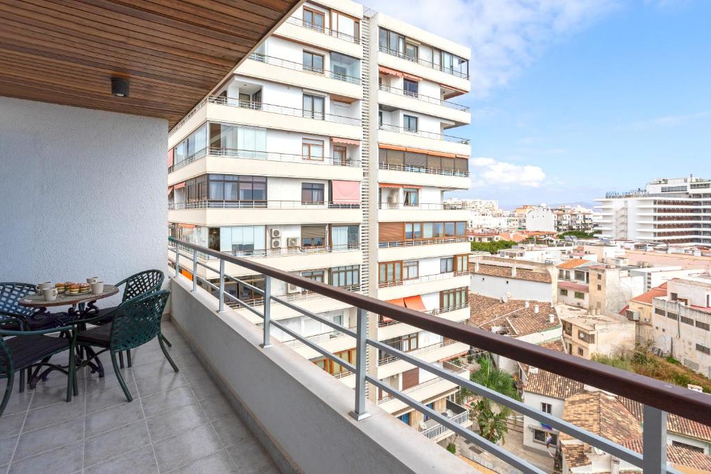 Apartamento con terraza y vistas al mar - Nogalera II by Rent Me - 2