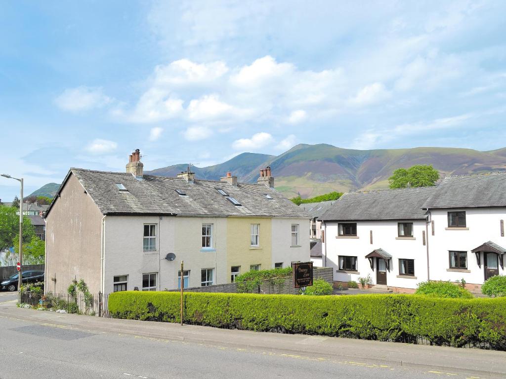 14 Greta Villas - dog-friendly house near Fitz Park in central Keswick