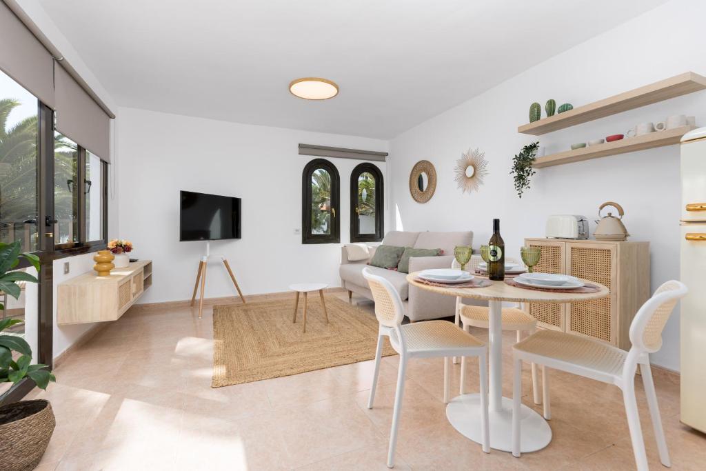 Home2Book Modern Apt with Pool in Corralejo Oasis - 4