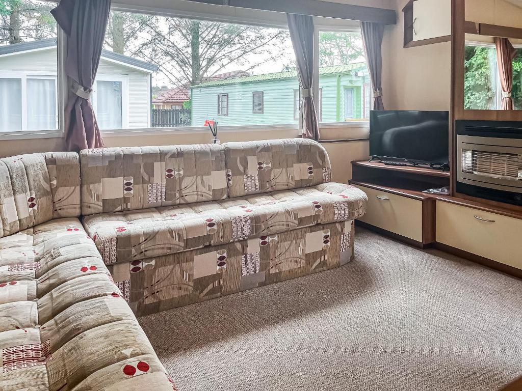 Platinum, Newton Stewart