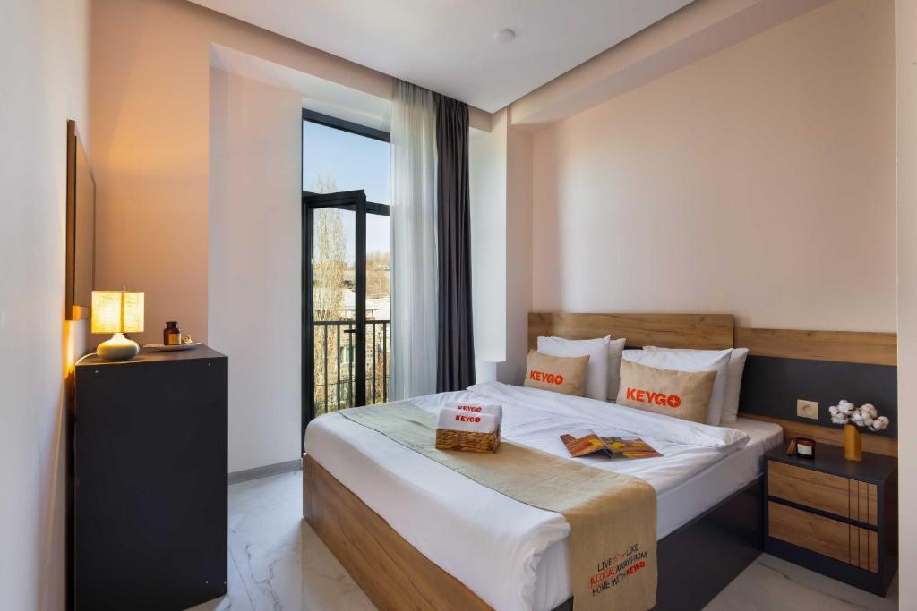 Studio KeyGo #0050 coffee in a mug and Wi-Fi at maximum, Yerevan